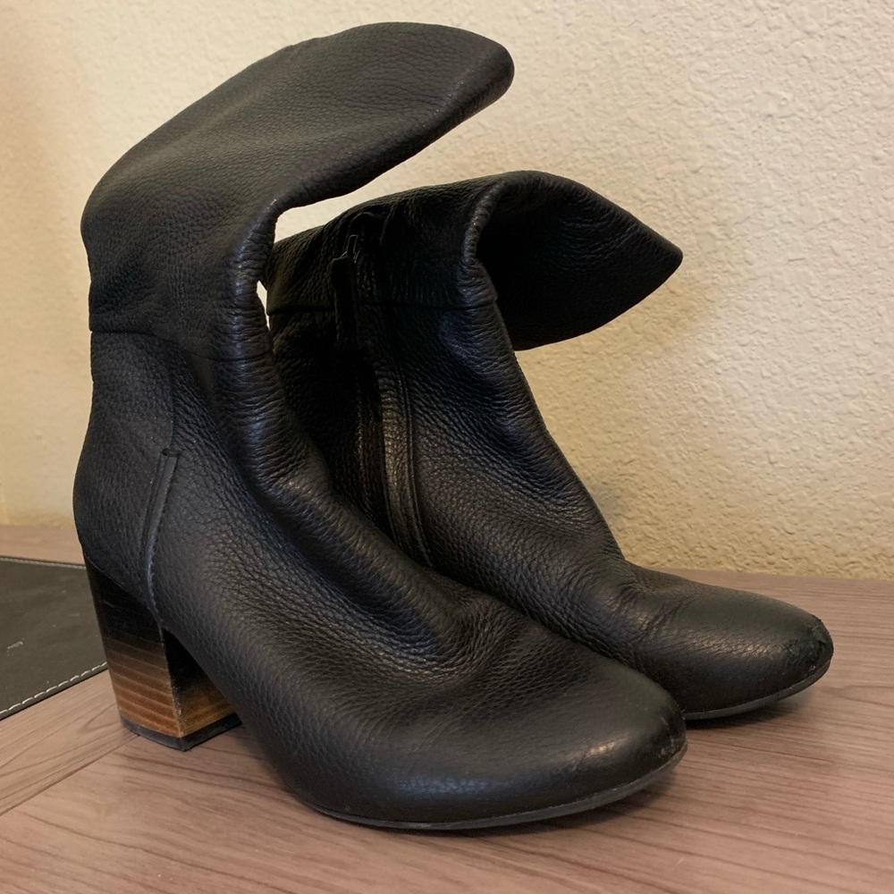 Levity Black Leather Boots - Picture 1 of 3